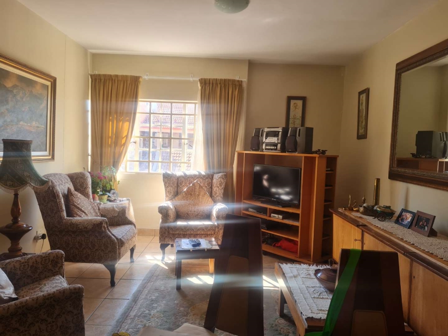 1 Bedroom Property for Sale in Zwartkop Gauteng