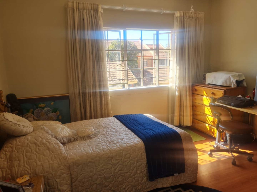 1 Bedroom Property for Sale in Zwartkop Gauteng