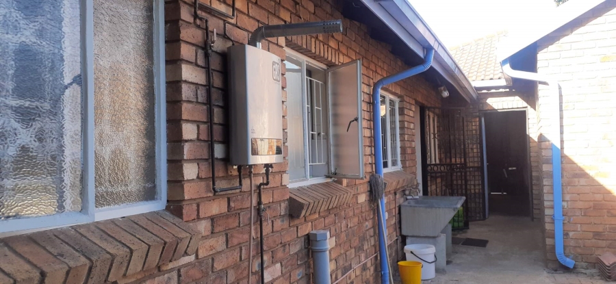 4 Bedroom Property for Sale in The Orchards Gauteng