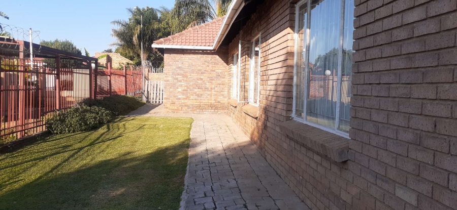 4 Bedroom Property for Sale in The Orchards Gauteng