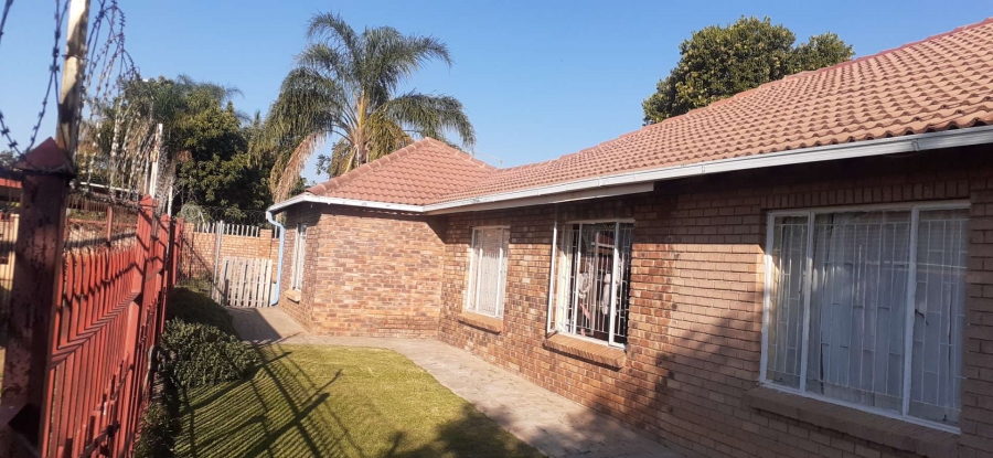 4 Bedroom Property for Sale in The Orchards Gauteng