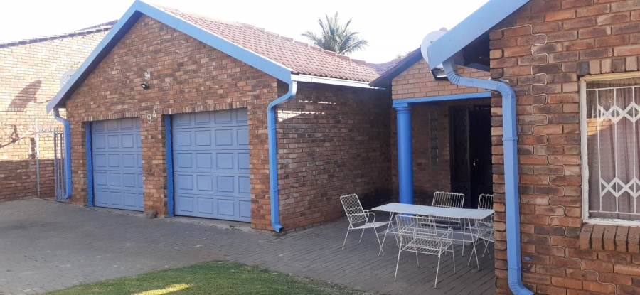 4 Bedroom Property for Sale in The Orchards Gauteng