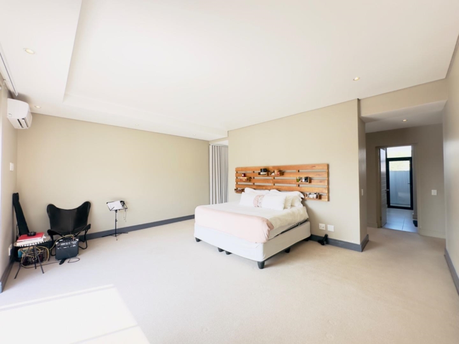 5 Bedroom Property for Sale in Helderfontein Estate Gauteng