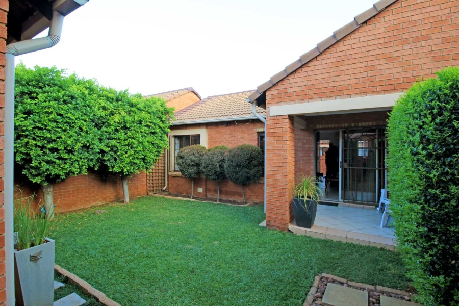 2 Bedroom Property for Sale in Moreleta Park Gauteng