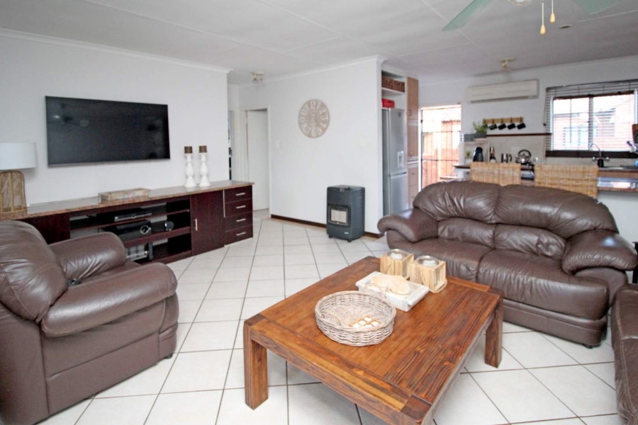 2 Bedroom Property for Sale in Moreleta Park Gauteng