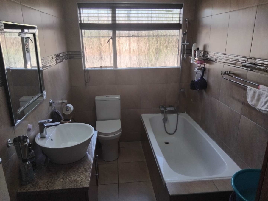 4 Bedroom Property for Sale in Winchester Hills Gauteng