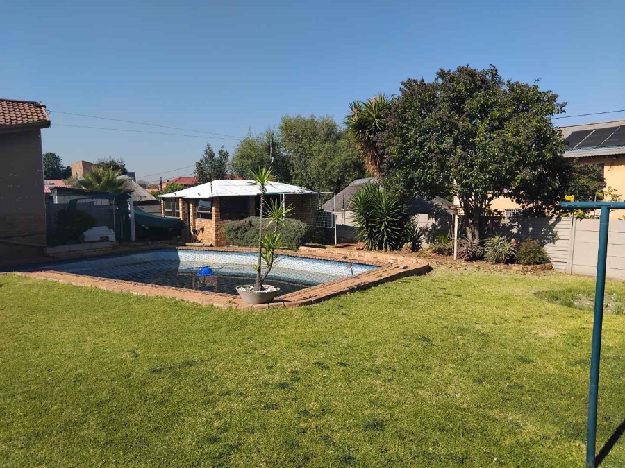 4 Bedroom Property for Sale in Winchester Hills Gauteng