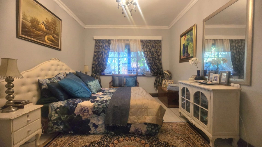 8 Bedroom Property for Sale in Kameeldrift East Gauteng