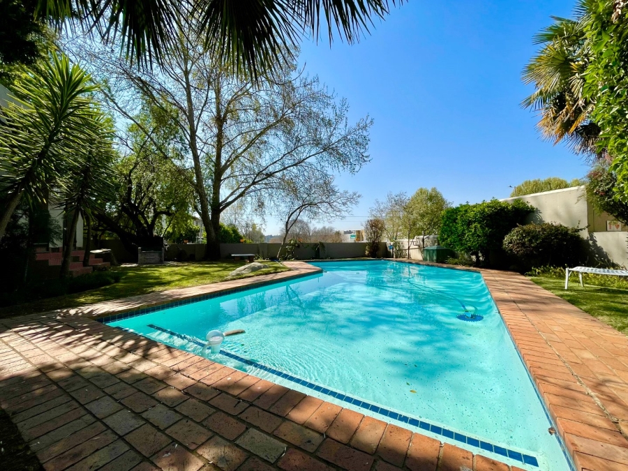 1 Bedroom Property for Sale in Atholl Gauteng