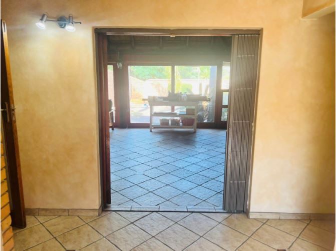 4 Bedroom Property for Sale in Van Riebeeck Park Gauteng