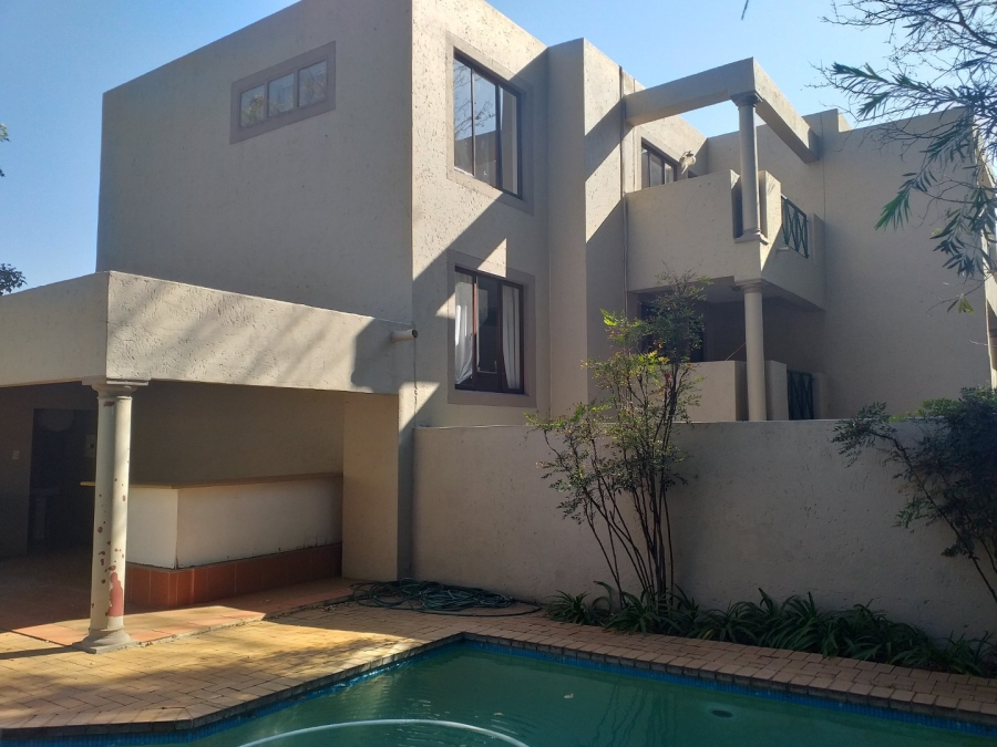 2 Bedroom Property for Sale in Bryanston Gauteng