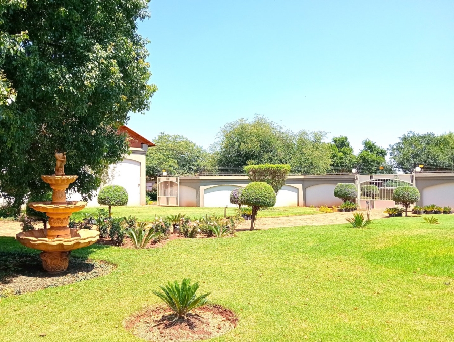  Bedroom Property for Sale in Tiegerpoort Gauteng