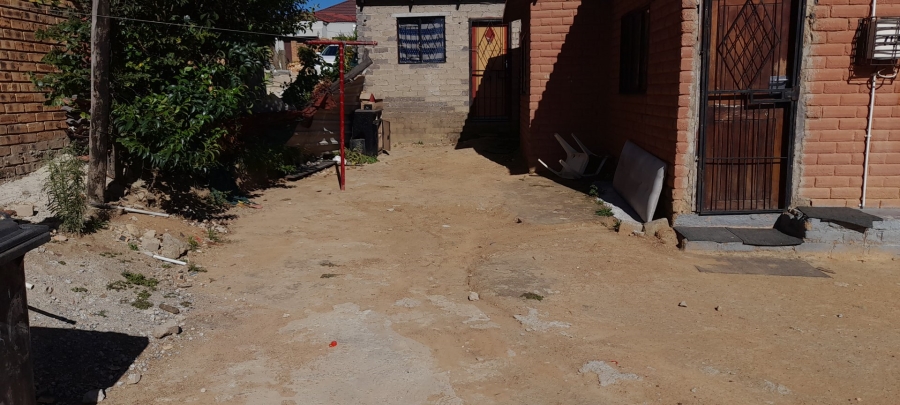 6 Bedroom Property for Sale in Cosmo City Gauteng