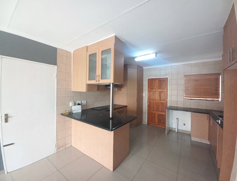 3 Bedroom Property for Sale in Kosmosdal Gauteng