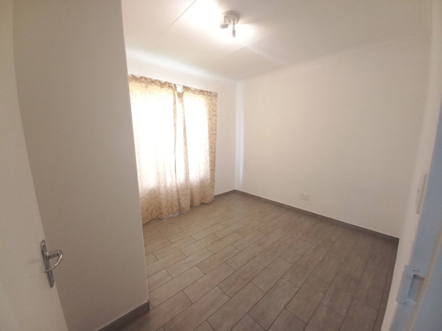 3 Bedroom Property for Sale in Kosmosdal Gauteng