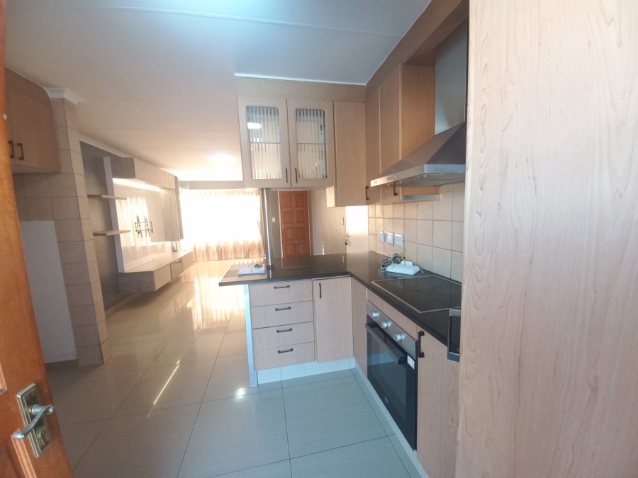 3 Bedroom Property for Sale in Kosmosdal Gauteng