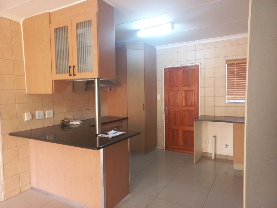 3 Bedroom Property for Sale in Kosmosdal Gauteng