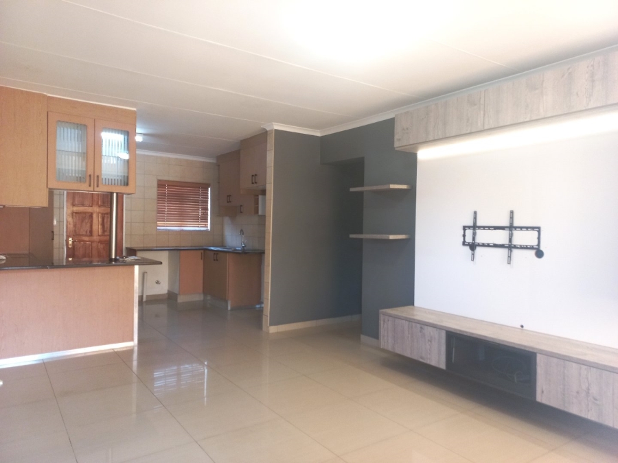 3 Bedroom Property for Sale in Kosmosdal Gauteng