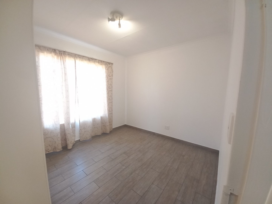 3 Bedroom Property for Sale in Kosmosdal Gauteng