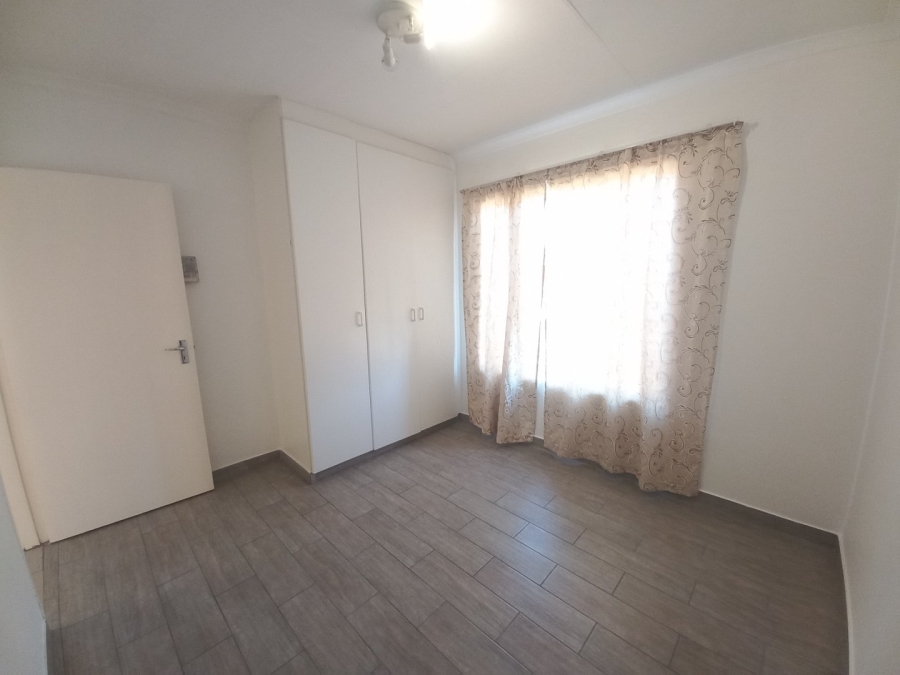 3 Bedroom Property for Sale in Kosmosdal Gauteng