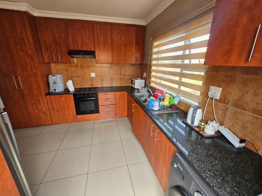 To Let 3 Bedroom Property for Rent in Silver Stone Country Estate Gauteng