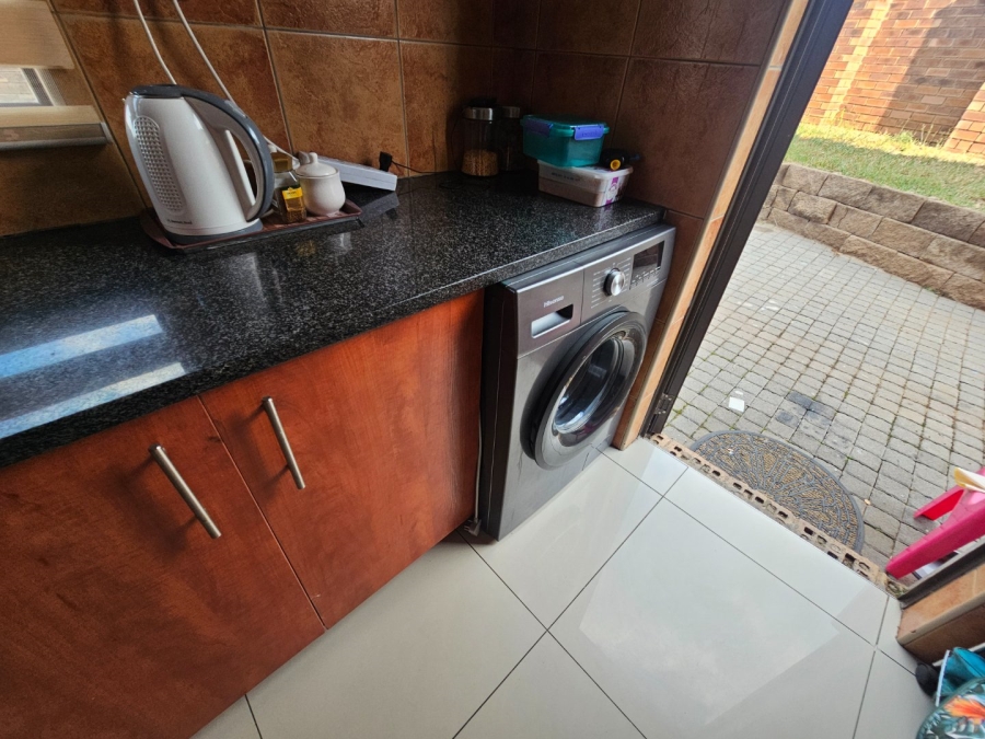 To Let 3 Bedroom Property for Rent in Silver Stone Country Estate Gauteng