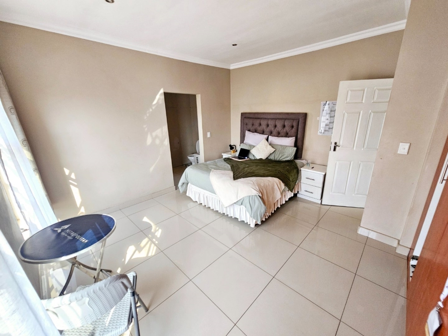 To Let 3 Bedroom Property for Rent in Silver Stone Country Estate Gauteng