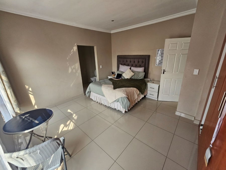 To Let 3 Bedroom Property for Rent in Silver Stone Country Estate Gauteng