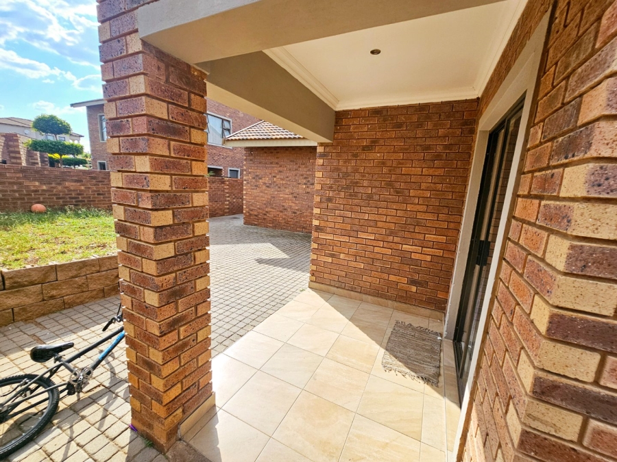 To Let 3 Bedroom Property for Rent in Silver Stone Country Estate Gauteng