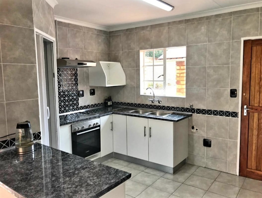 2 Bedroom Property for Sale in Elardus Park Gauteng