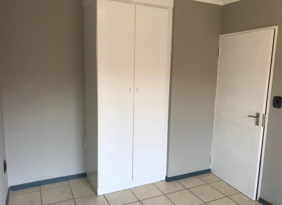 2 Bedroom Property for Sale in Elardus Park Gauteng