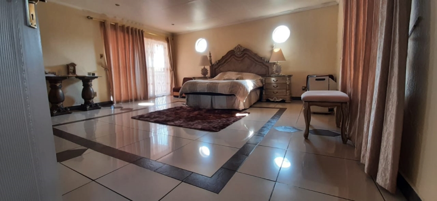 5 Bedroom Property for Sale in Leachville Ext 1 Gauteng