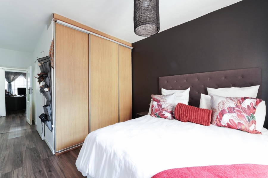 To Let 2 Bedroom Property for Rent in Upper Houghton Gauteng