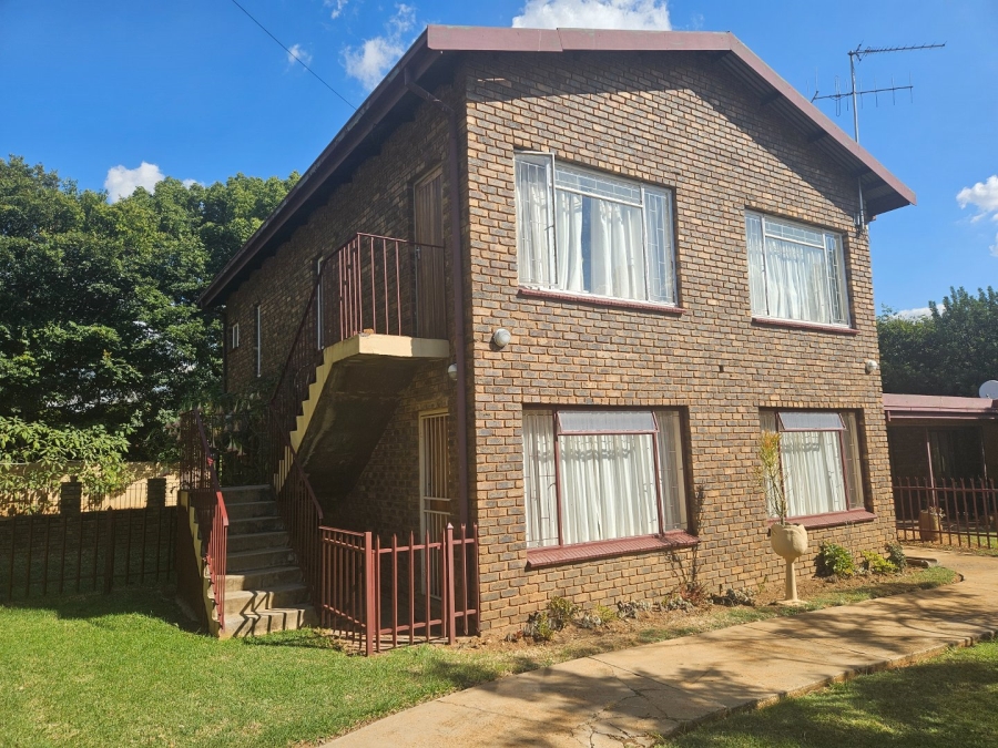 To Let 2 Bedroom Property for Rent in Elardus Park Gauteng