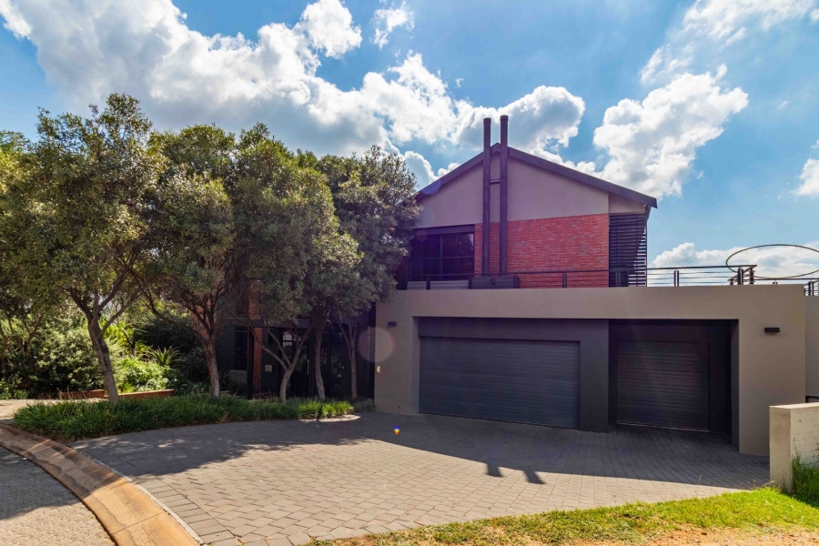 5 Bedroom Property for Sale in Copperleaf Estate Gauteng