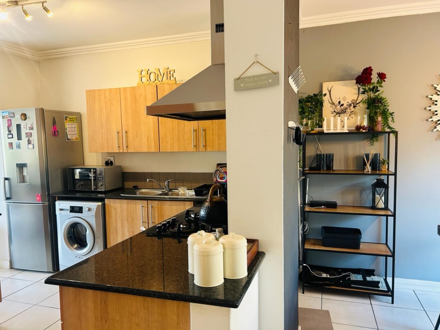 To Let 2 Bedroom Property for Rent in Rivonia Gauteng