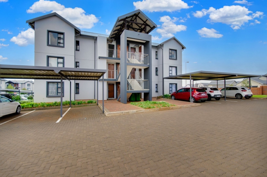 2 Bedroom Property for Sale in Louwlardia Gauteng