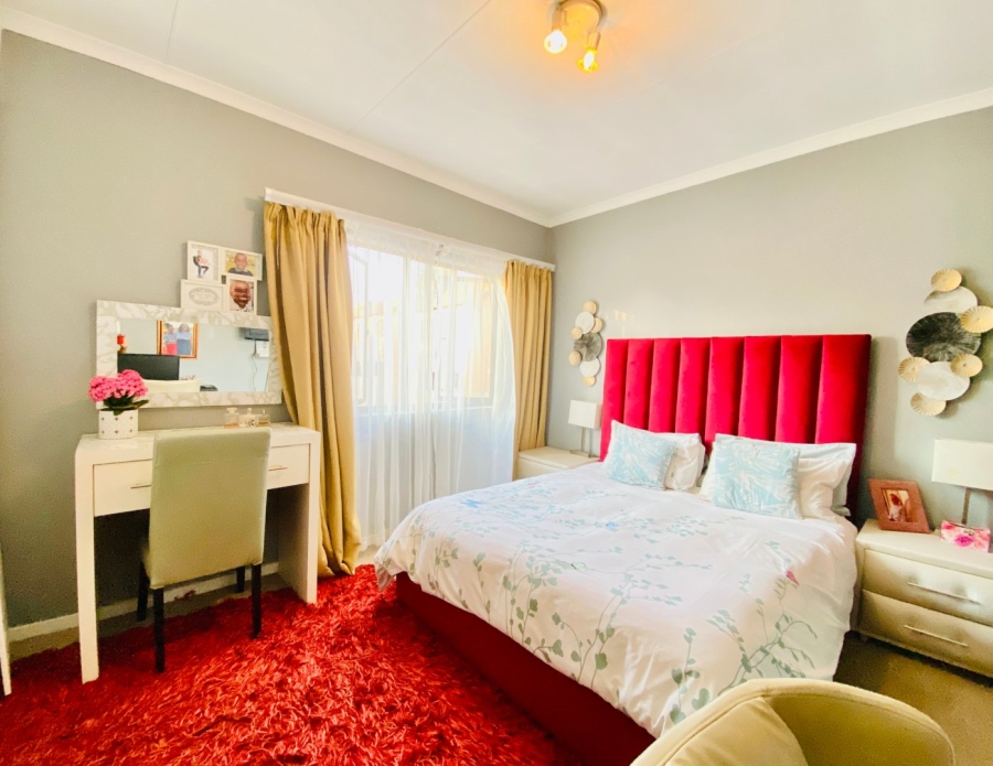 2 Bedroom Property for Sale in Halfway Gardens Gauteng