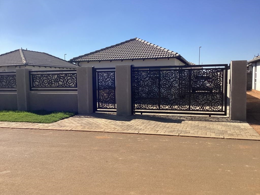 3 Bedroom Property for Sale in Crystal Park Gauteng