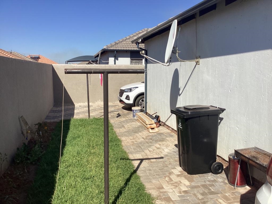 3 Bedroom Property for Sale in Crystal Park Gauteng