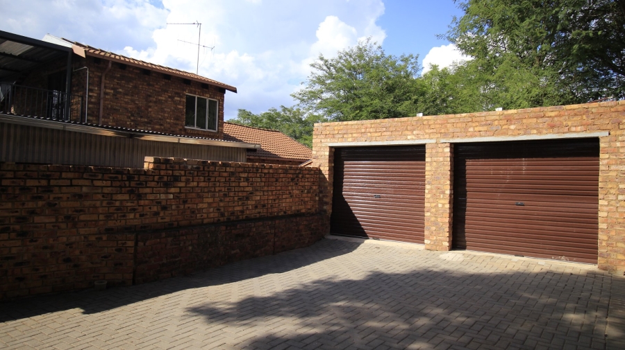 3 Bedroom Property for Sale in Die Wilgers Gauteng