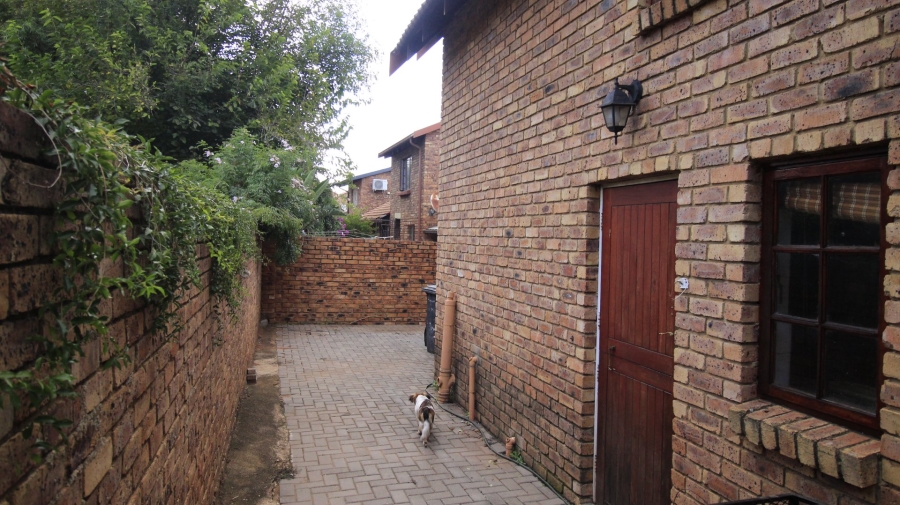 3 Bedroom Property for Sale in Die Wilgers Gauteng