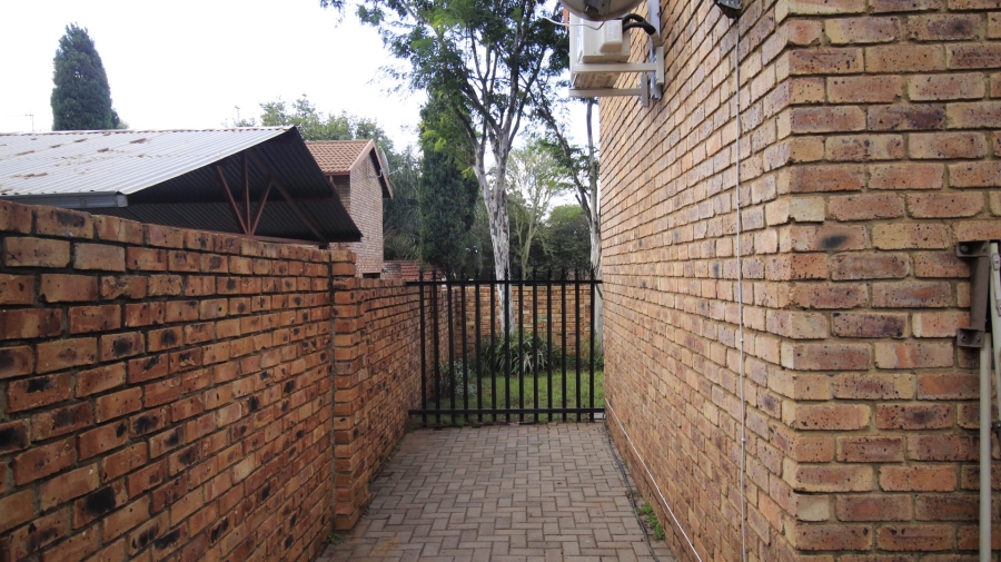 3 Bedroom Property for Sale in Die Wilgers Gauteng