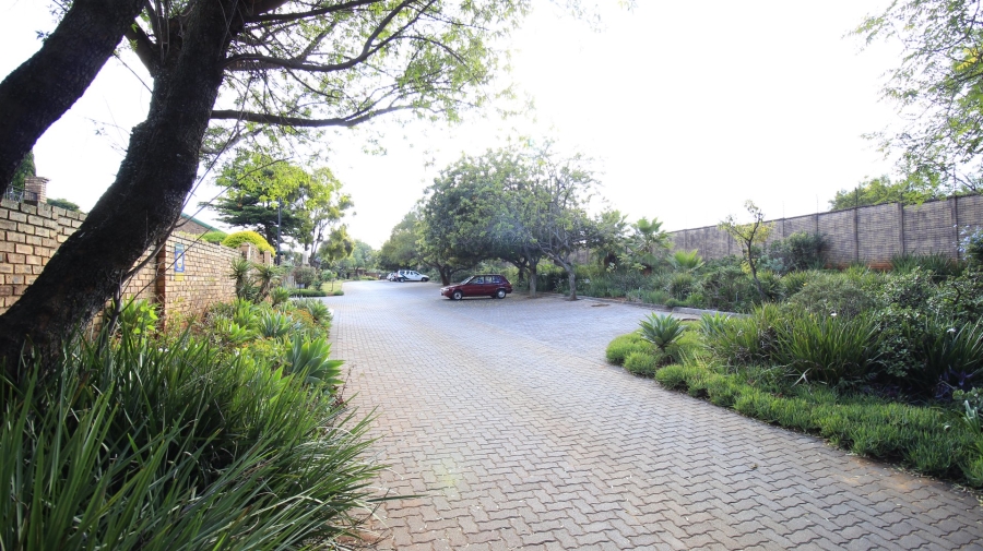 3 Bedroom Property for Sale in Die Wilgers Gauteng