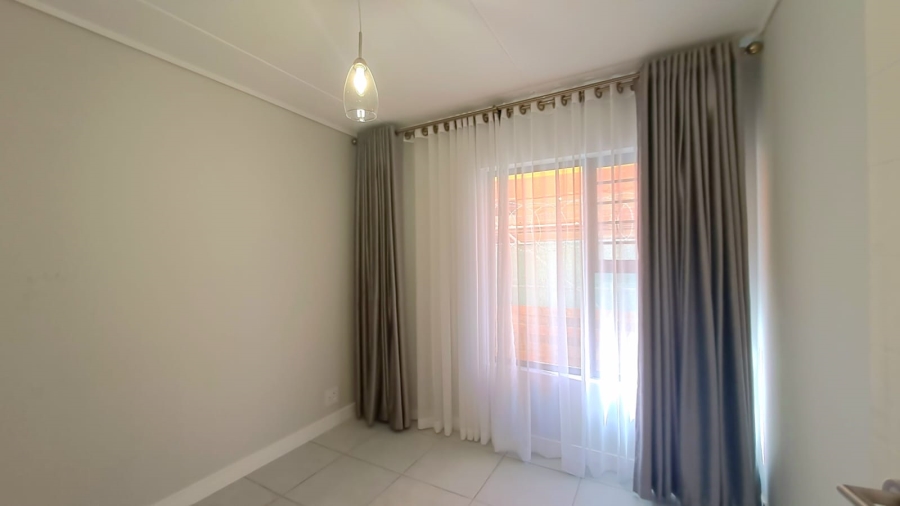 To Let 3 Bedroom Property for Rent in Mooikloof Glen Gauteng