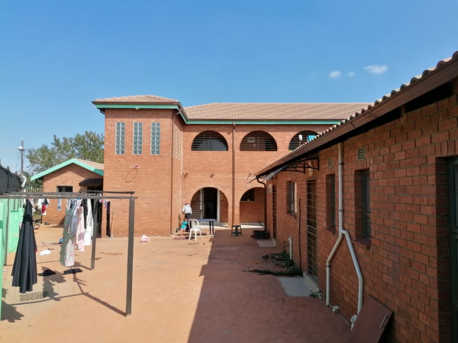  Bedroom Property for Sale in Lenasia Ext 13 Gauteng