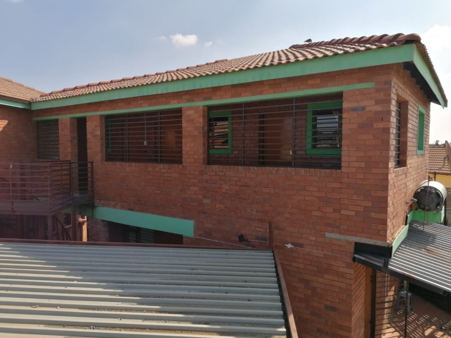  Bedroom Property for Sale in Lenasia Ext 13 Gauteng