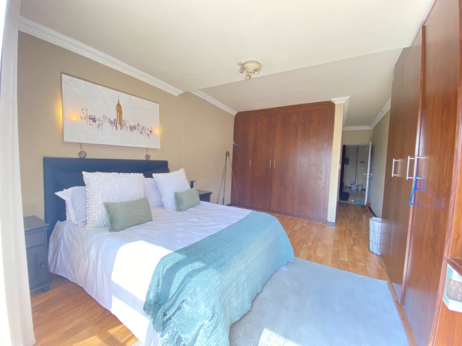 To Let 1 Bedroom Property for Rent in Sandton Central Gauteng