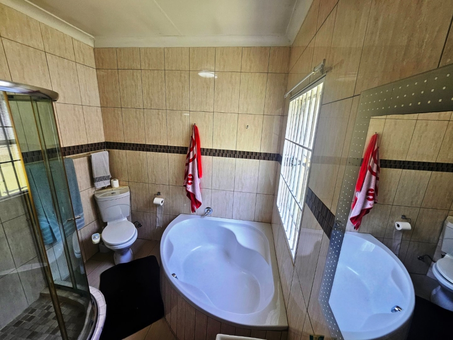 5 Bedroom Property for Sale in Kelvin Gauteng