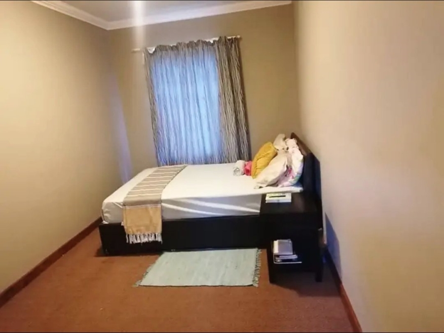 1 Bedroom Property for Sale in Silver Lakes Gauteng